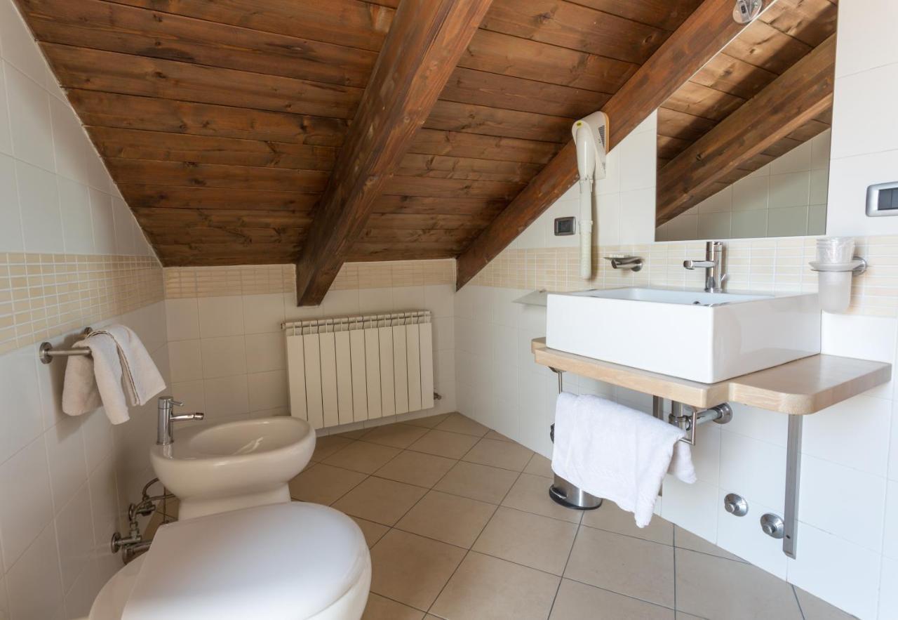 Hotel Conte Ruggero Serra San Bruno Extérieur photo