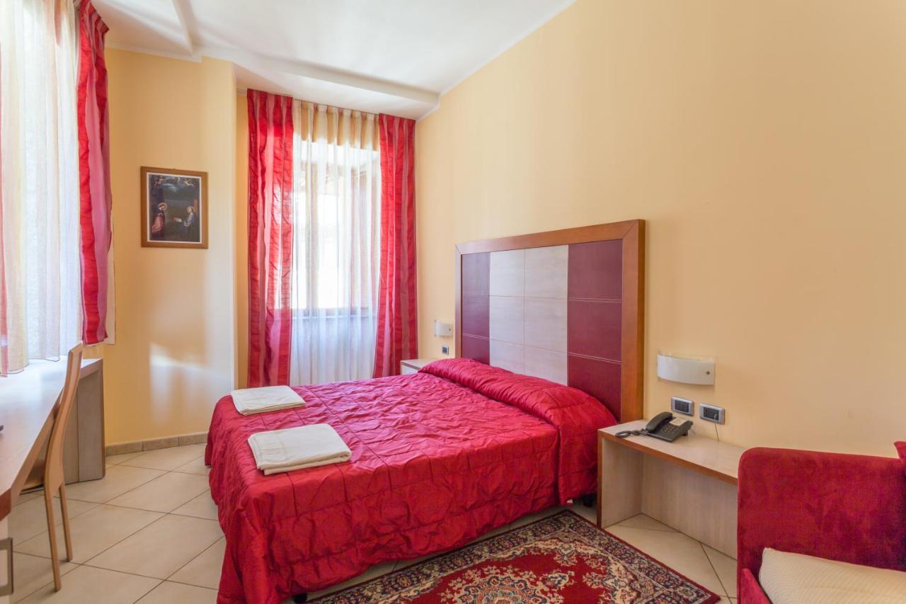 Hotel Conte Ruggero Serra San Bruno Extérieur photo