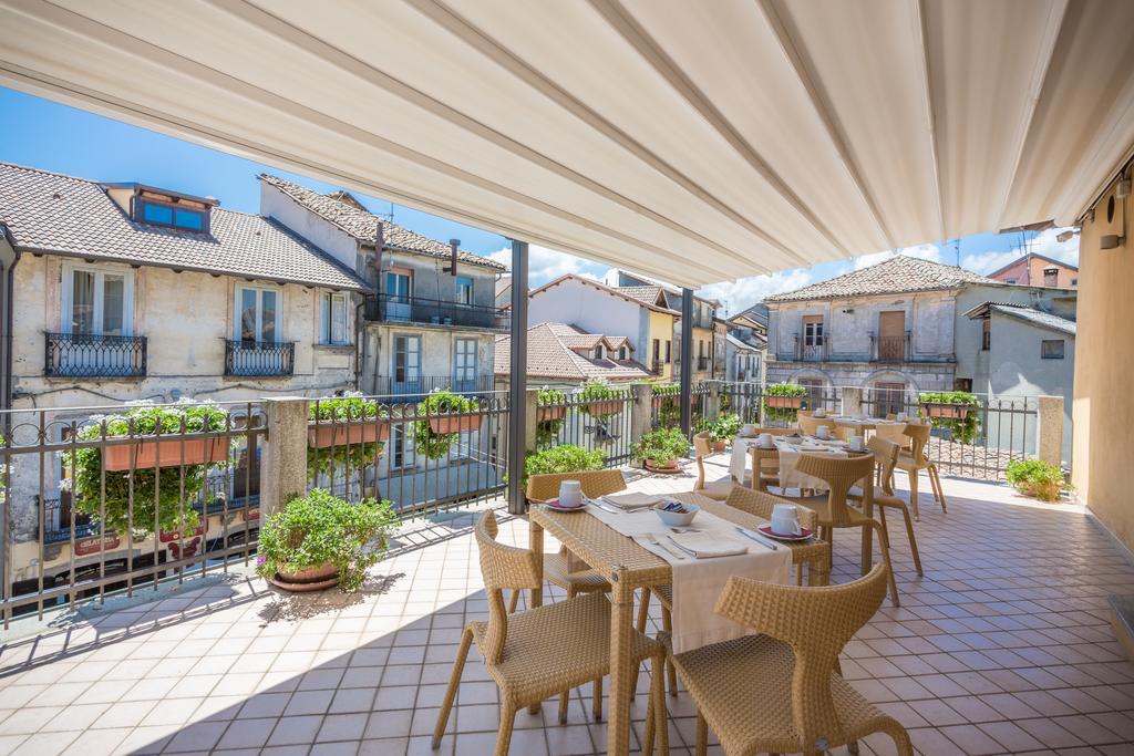 Hotel Conte Ruggero Serra San Bruno Extérieur photo