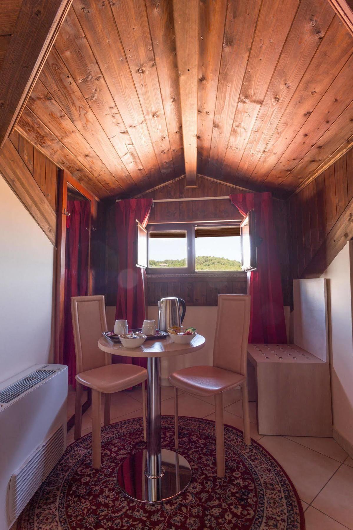 Hotel Conte Ruggero Serra San Bruno Extérieur photo