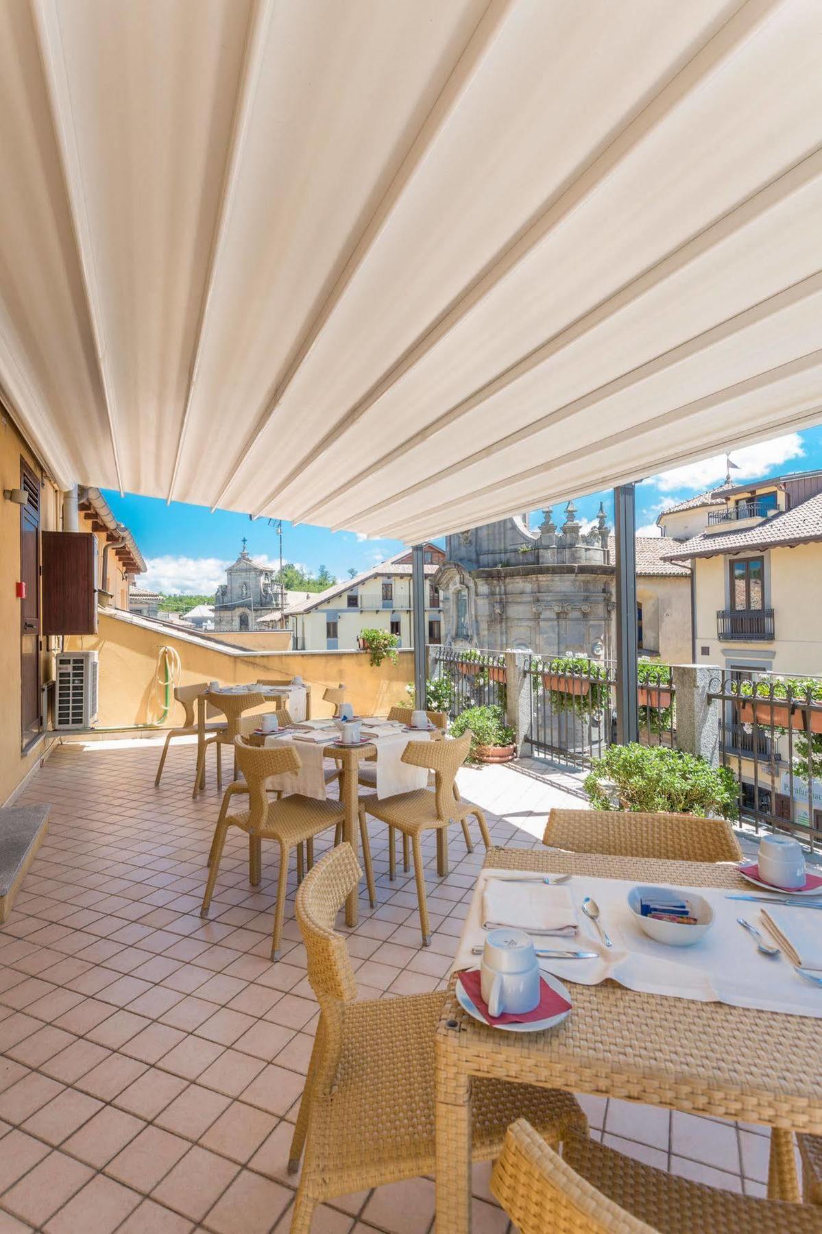 Hotel Conte Ruggero Serra San Bruno Extérieur photo
