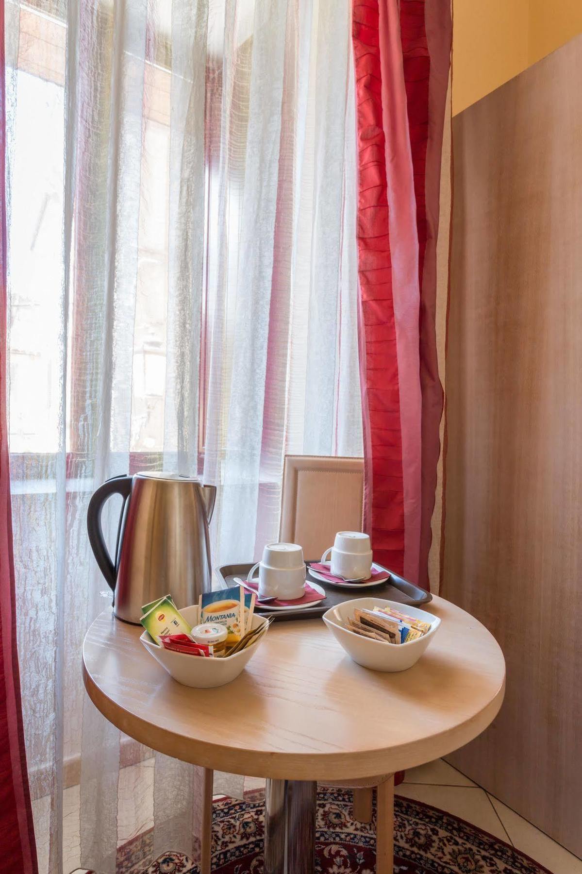 Hotel Conte Ruggero Serra San Bruno Extérieur photo